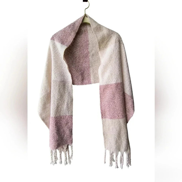 Gentle Fawn Huntington Cozy Scarf Pink and Taupe Plaid Design, NWT - Picture 6 of 6